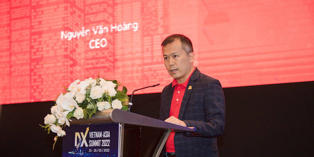 Anh Nguyễn Văn Hoàng - Tổng Giám Đốc VinHMS thuyết trình tại sự kiện.